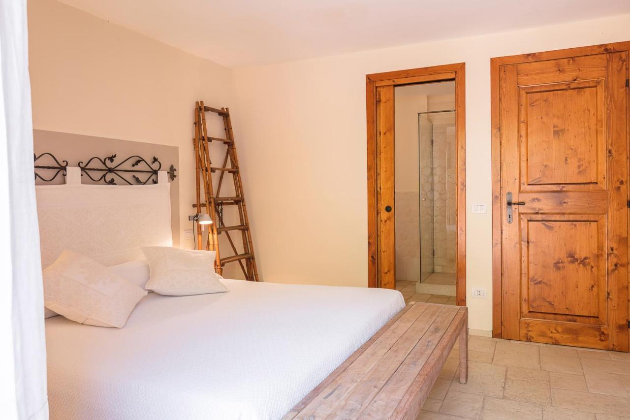 Albero Capovolto Bed & Breakfast Golfo Aranci Exterior photo